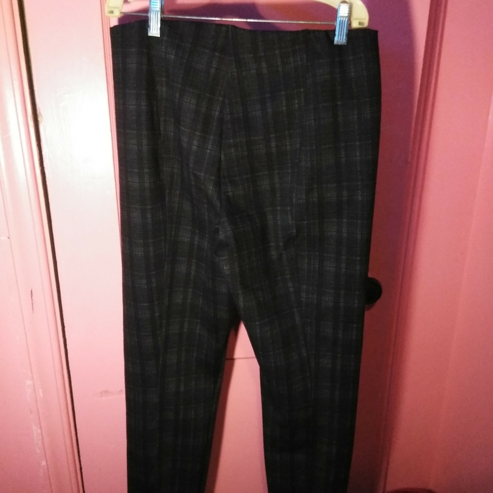 Ivanka Trump Pants - Picture 4 of 4